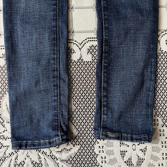 Levi's 721 high rise skinny jeans- dark wash size 25 - Picture 8 of 9